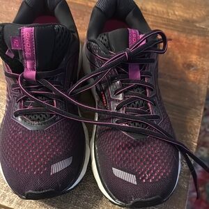 Brooks Pink and Black Athletic Shoes with Breathable Mesh